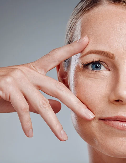 cirugía estética para bolsas en los ojos